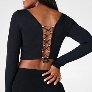 Fabletics Kinsley Lace-Up Long Sleeve Cropped Top – Black | NWT | Size L